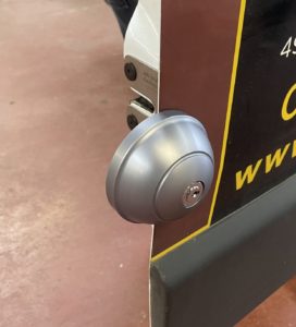 Serrure antivol pour utilitaire sans perçage – CARGOBLOCK